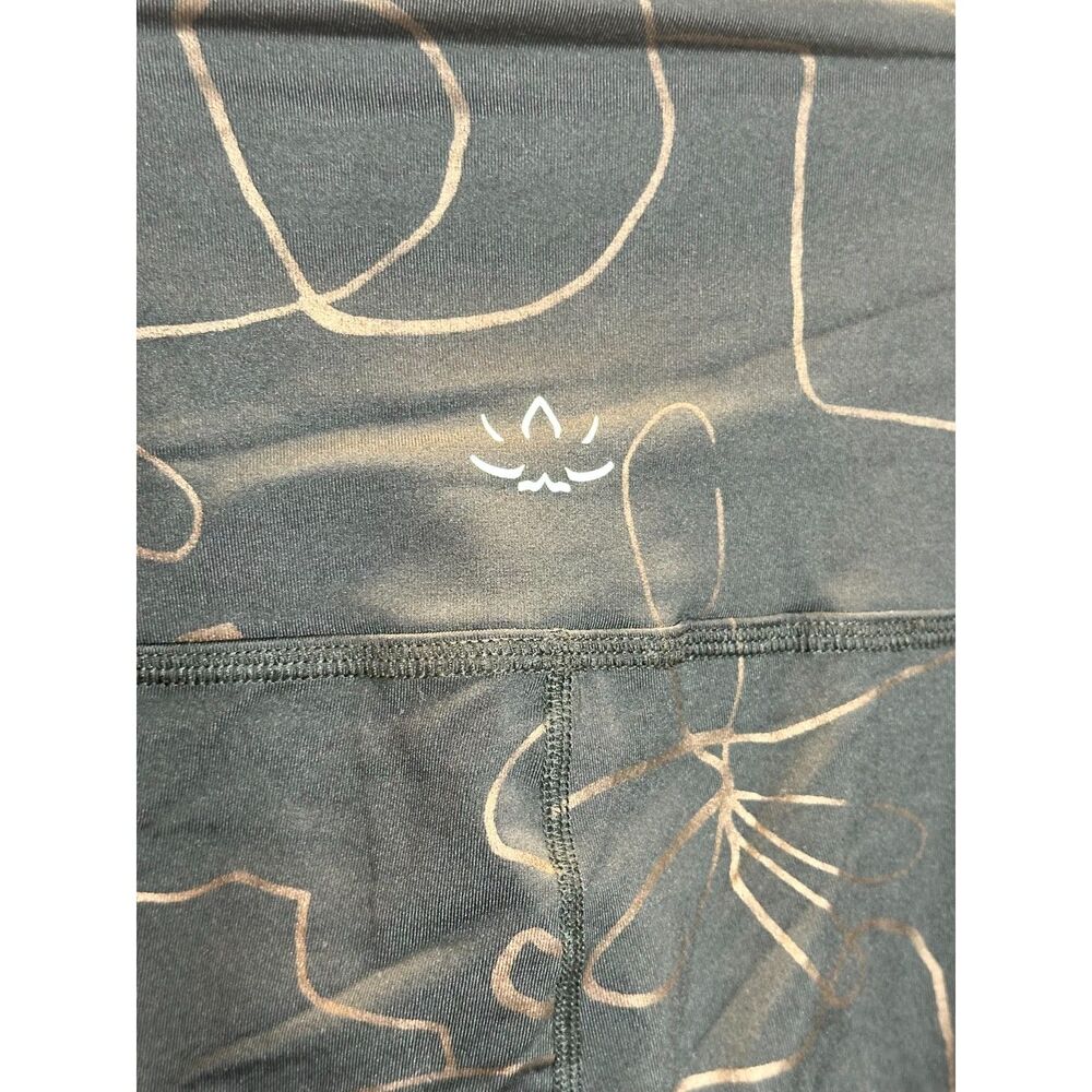 Beyond Yoga Women's WF3243 Size XS Black Matte High Waisted Midi Leggings NWT - Picture 8 of 12